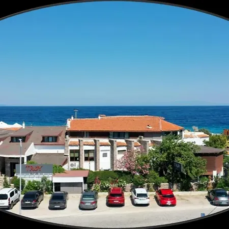 Assos Troy 3*