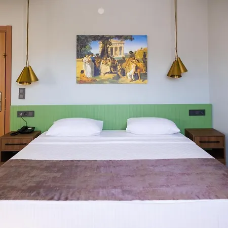 Assos Troy Hotel 3*