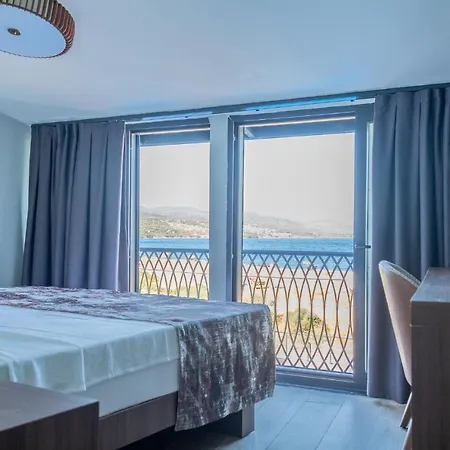Assos Troy Hotel 3*