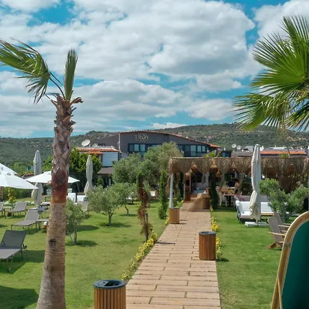 Assos Troy Hotel